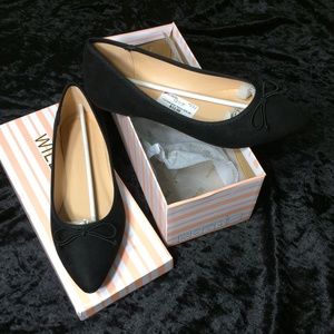 Pre-loved w/ Box Wild Diva Black Almond Toe Flats